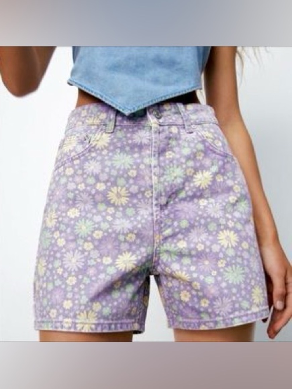 Zara High Waist Denim Shorts Size 4 Retro 70s Floral Print‎ Purple Boho Cottage